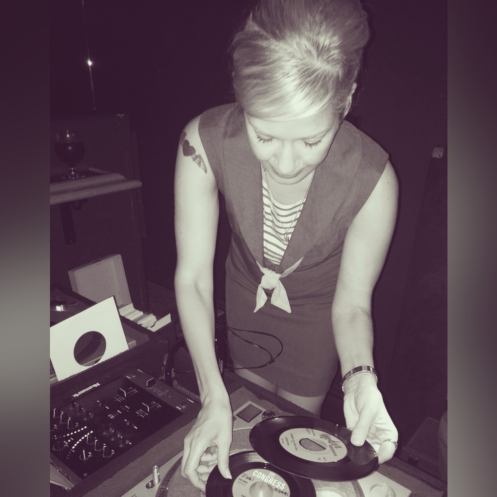 Meet your Posher, Elizabeth